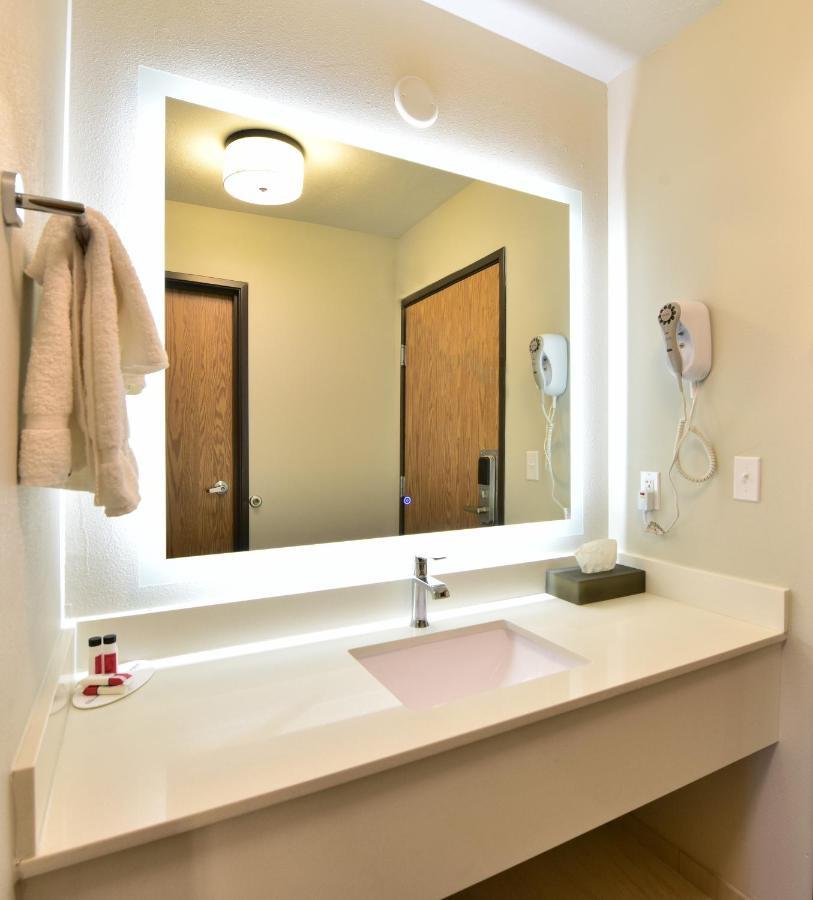 Days Inn By Wyndham Springville Extérieur photo