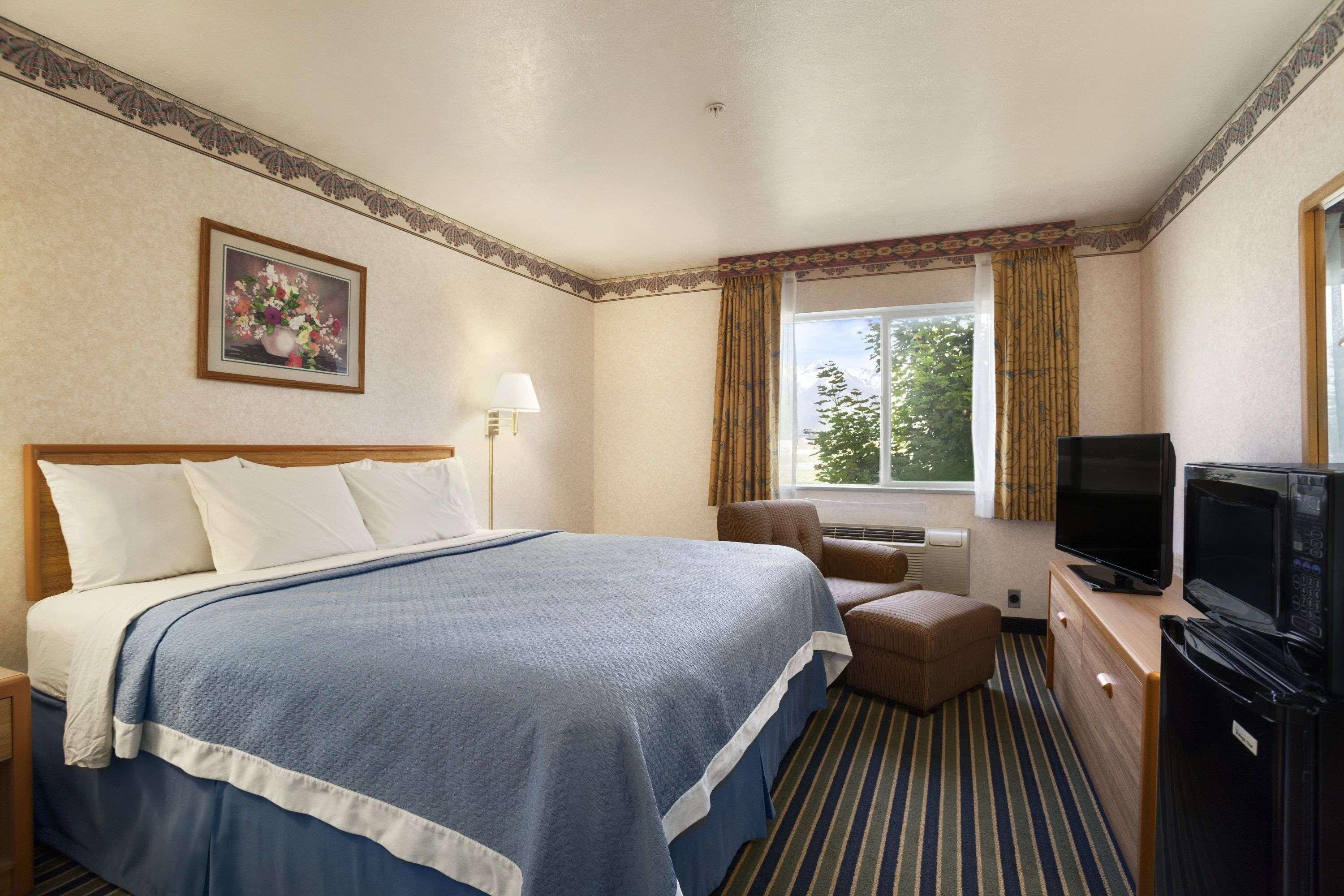 Days Inn By Wyndham Springville Extérieur photo