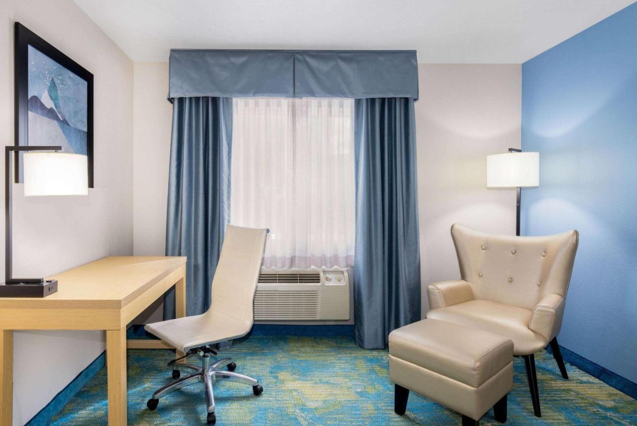 Days Inn By Wyndham Springville Extérieur photo
