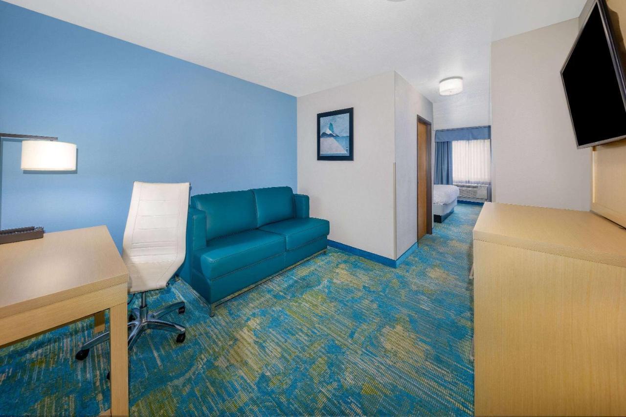 Days Inn By Wyndham Springville Extérieur photo